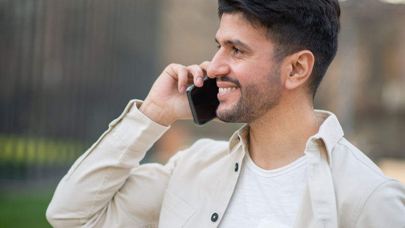 Semovo sperm donor on the phone